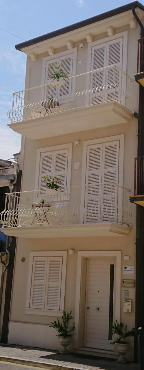 Il Piccolo Giglio Bed and Breakfast Porto SantʼElpidio Εξωτερικό φωτογραφία